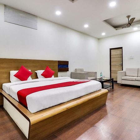 Farrukhabad Oyo 43936 Hotel Rajputana Palace חדר תמונה