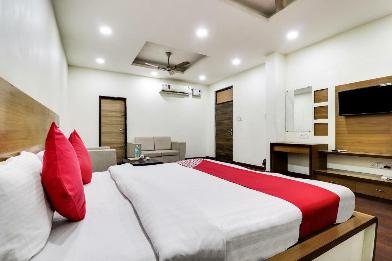Farrukhabad Oyo 43936 Hotel Rajputana Palace חדר תמונה